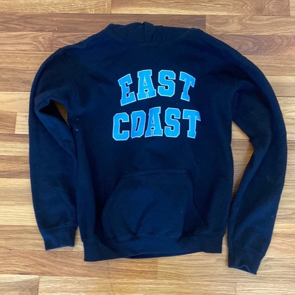 Gildan Girl’s Black East Coast Sweatshirt Size XL